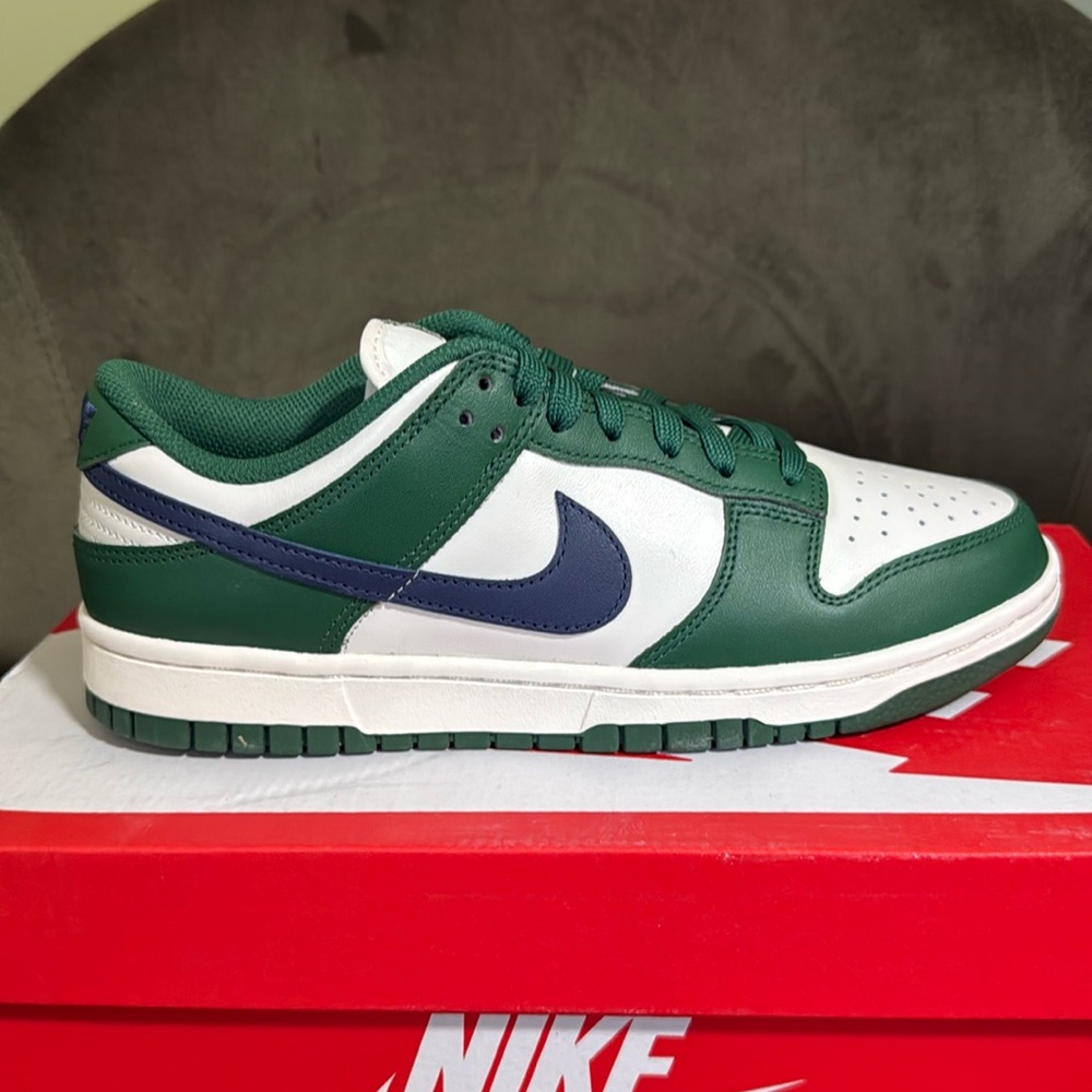 Nike Dunks